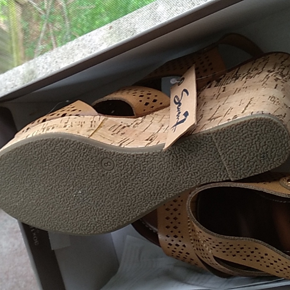 Wedgies Seven7 Size 8 RUNS SMALLER - Picture 10 of 12